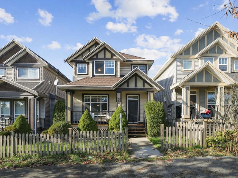 6865 196th Street, Surrey BC V4N 5Y9