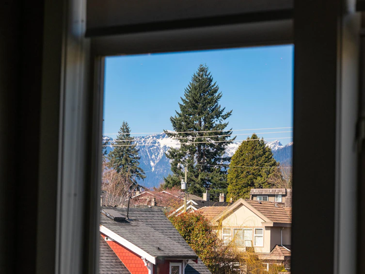 1-115 W Queens Road, North Vancouver, BC, V7N 2K4 - 26