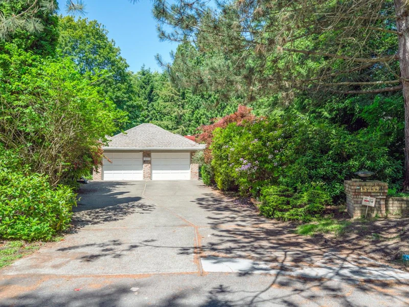 13553 25th Avenue, Surrey BC V4P 1Z7