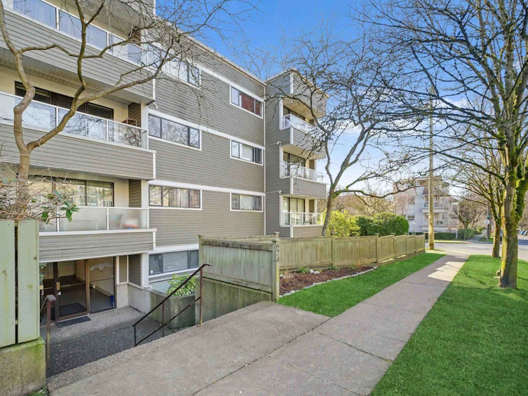 301-674 W 17th Avenue, Vancouver, BC, V5Z 1T8 - 2