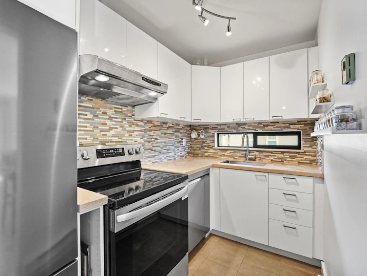 301-674 W 17th Avenue, Vancouver, BC, V5Z 1T8 - 9