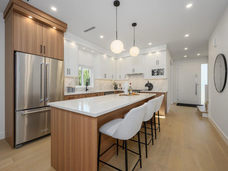 4-6176 Elgin Avenue, Burnaby, BC, V5H 3S4