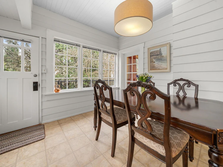 163 E Kings Road, North Vancouver, BC, V7N 1H4 - 11