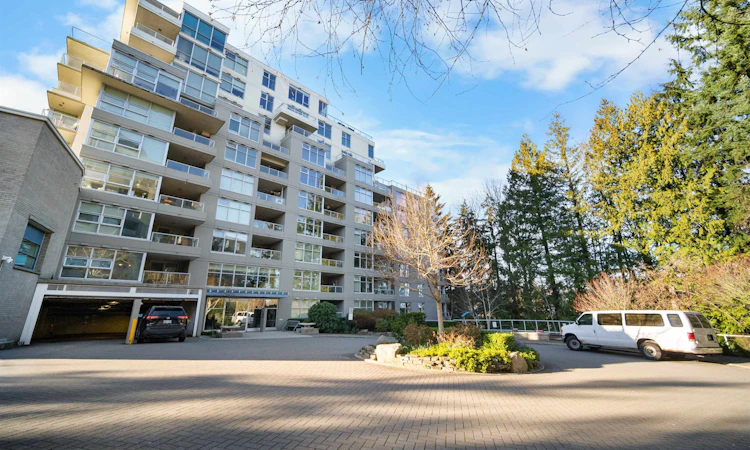 409-9232 University Crescent