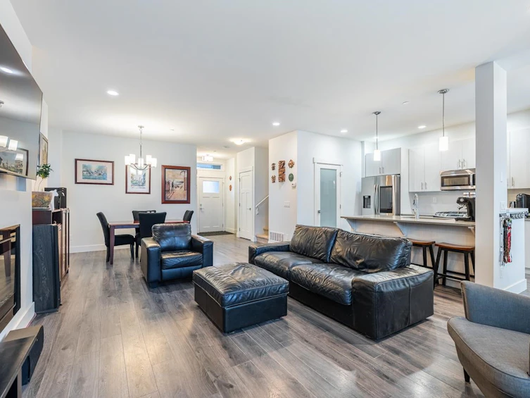 11167 240th Street, Maple Ridge, BC, V2W 0H7 - 11