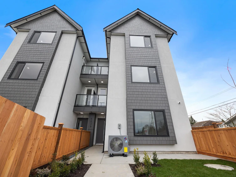 1-6639 Acacia Avenue, Burnaby, BC, V5E 3J8