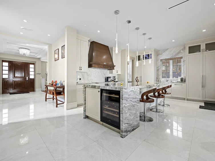 6886 Angus Drive, Vancouver, BC, V6P 5J5 - 9