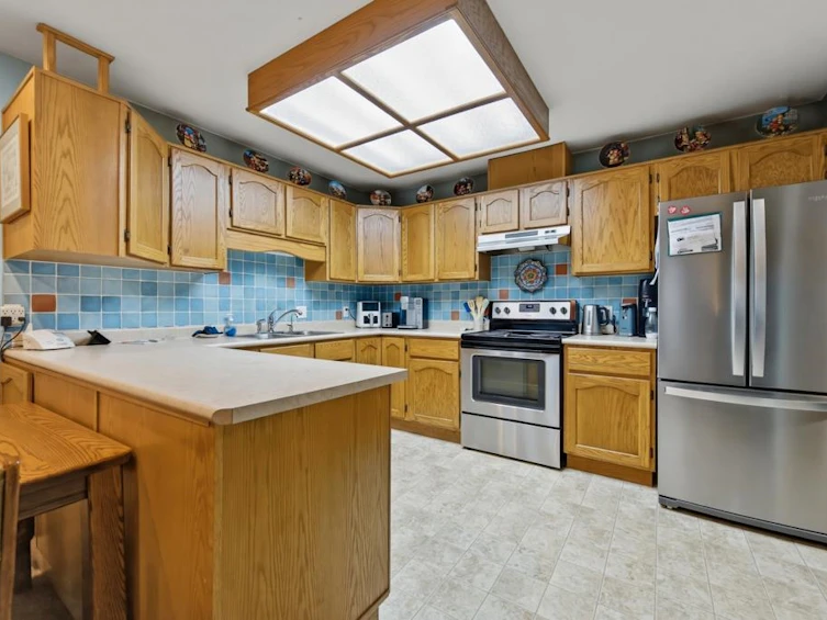 7-18960 Advent Road, Pitt Meadows, BC, V3Y 2G4 - 8