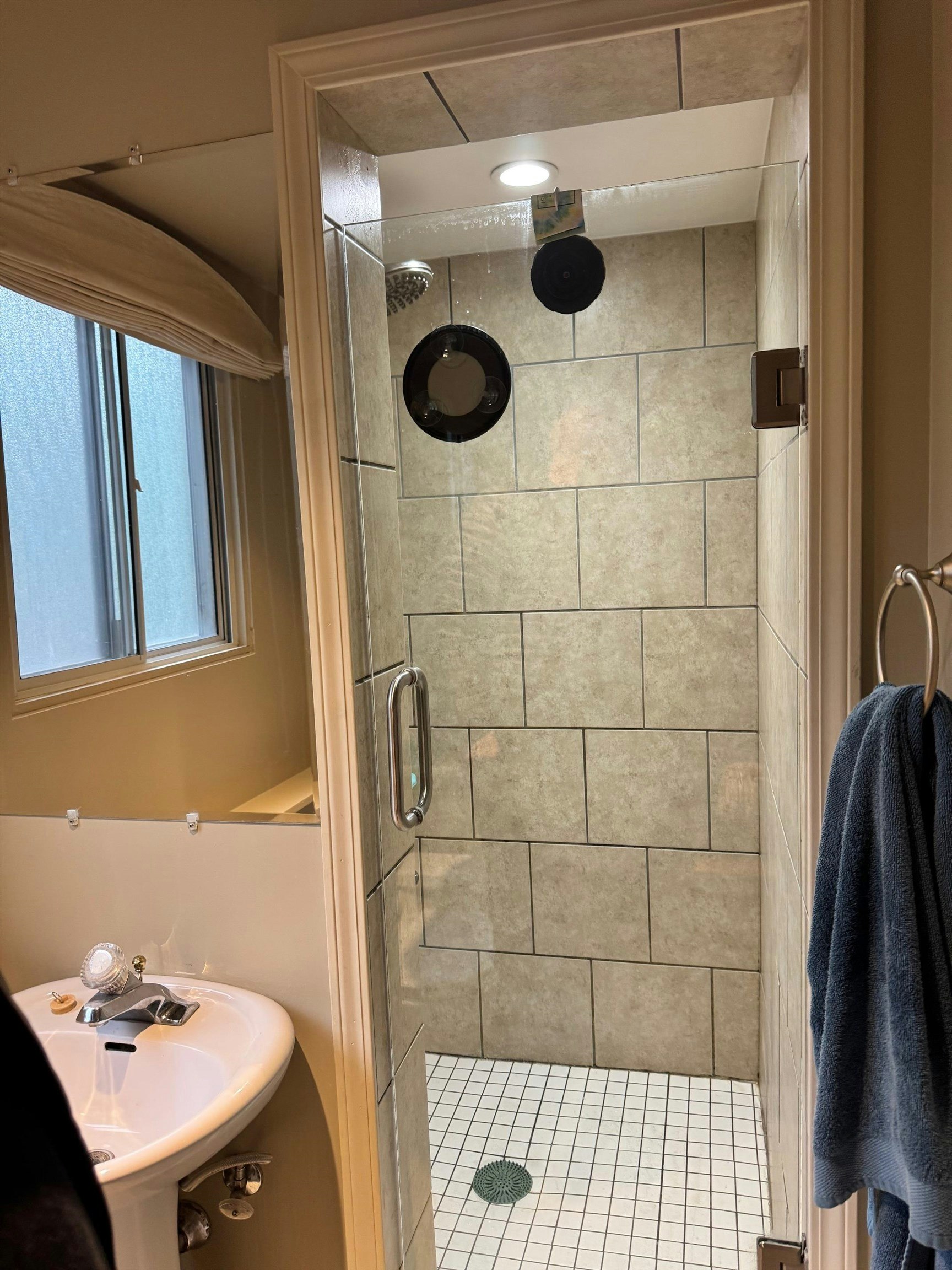 For Sale: 15980 Thrift Avenue, Surrey, BC - REW