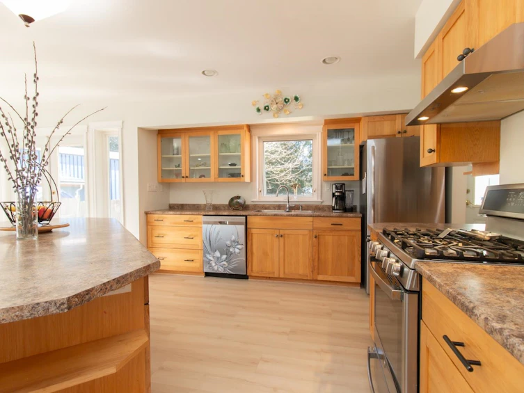 40409 Perth Drive, Squamish, BC, V0N 1T0 - 10