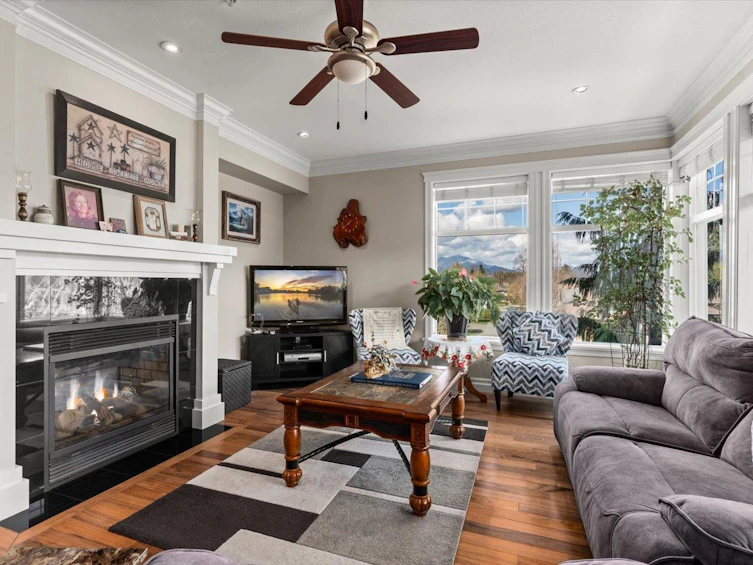 301A-45595 Tamihi Way, Chilliwack, BC, V2R 0G3 - 3