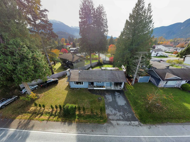 2026 Garibaldi Way, Squamish, BC, V0N 1T0 - 24