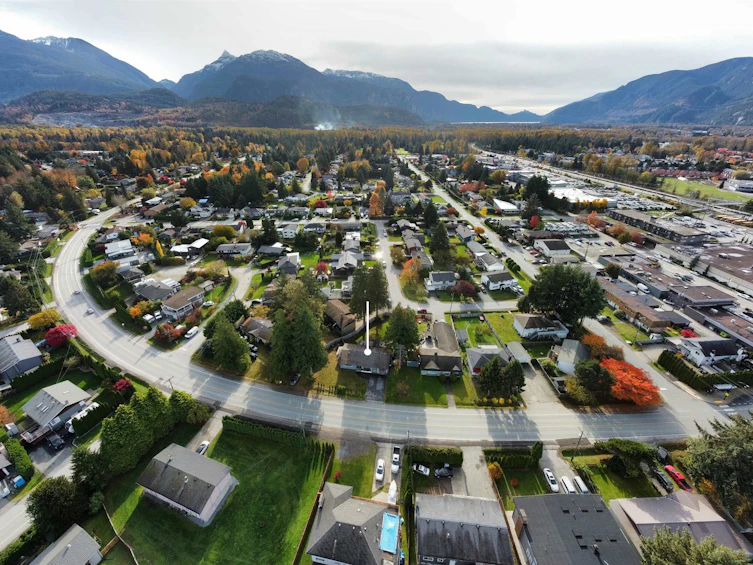 2026 Garibaldi Way, Squamish, BC, V0N 1T0 - 26