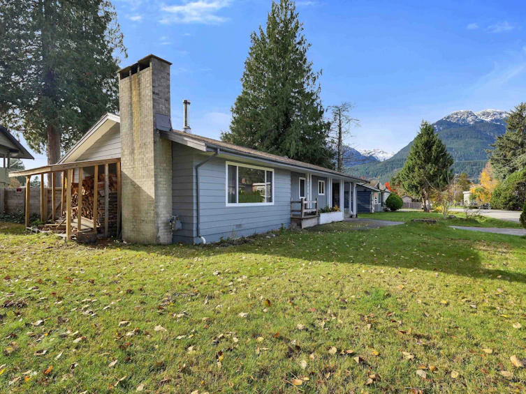 2026 Garibaldi Way, Squamish, BC, V0N 1T0 - 23