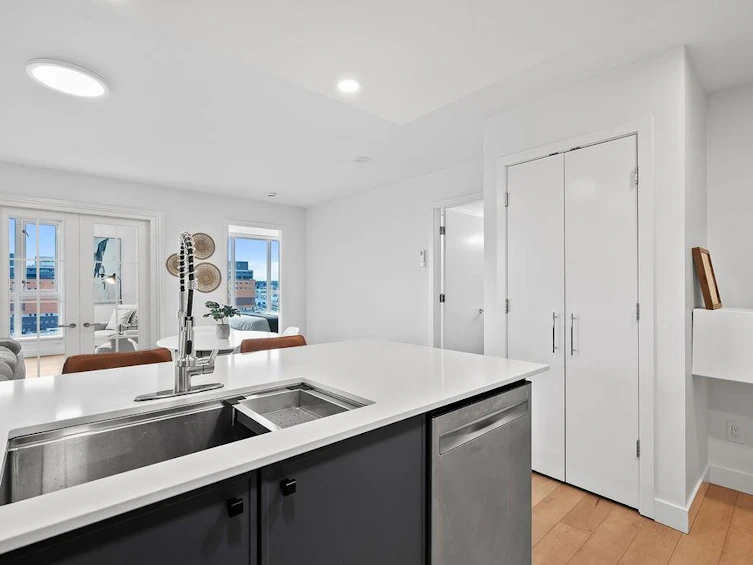 1302-120 Milross Avenue, Vancouver, BC, V6A 4K7 - 23