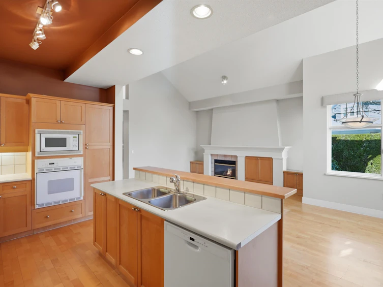 2-5900 Ferry Road, Delta, BC, V4K 5C3 - 9