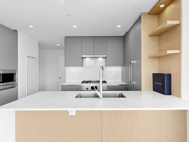 407-7977 Lansdowne Road, Richmond, BC, V6X 0X7 - 3
