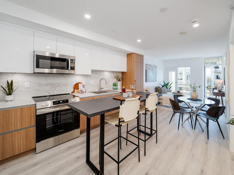 607 - 2228 W Broadway Street, Vancouver BC V6K 0B1