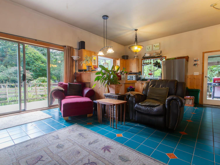 1020 Finch Drive, Squamish, BC, V8B 0C2 - 2