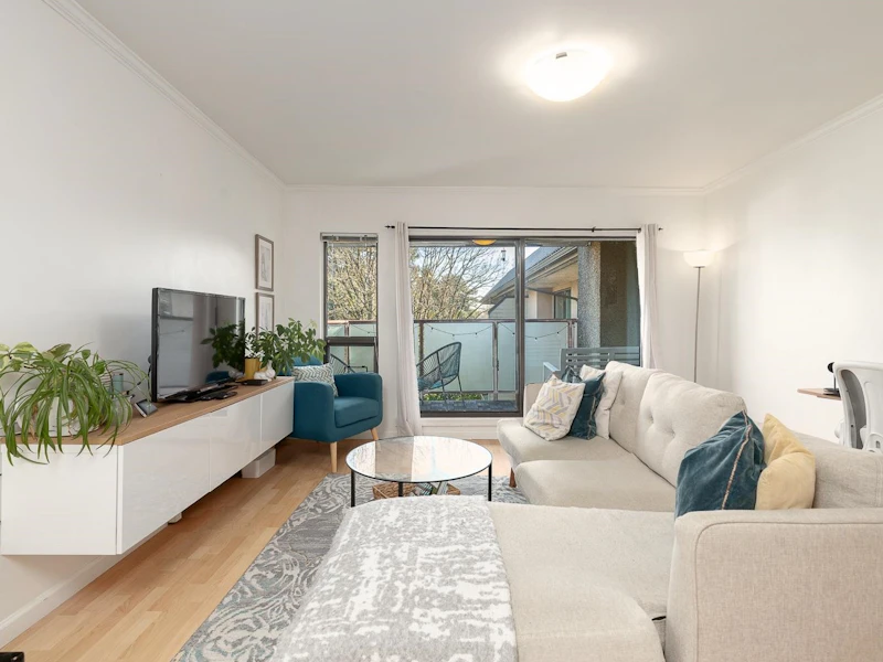 309 - 2150 Brunswick Street, Vancouver BC V5T 3L5