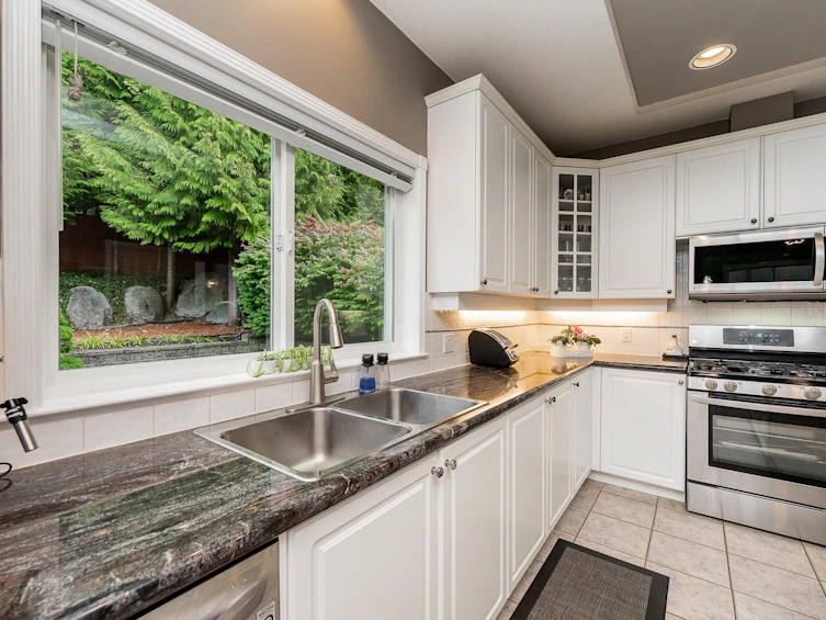 61 Wilkes Creek Drive, Port Moody, BC, V3H 4Z9 - 8