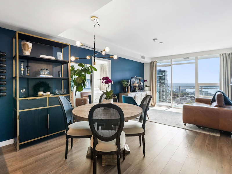1703 - 125 E 14th Street, North Vancouver BC