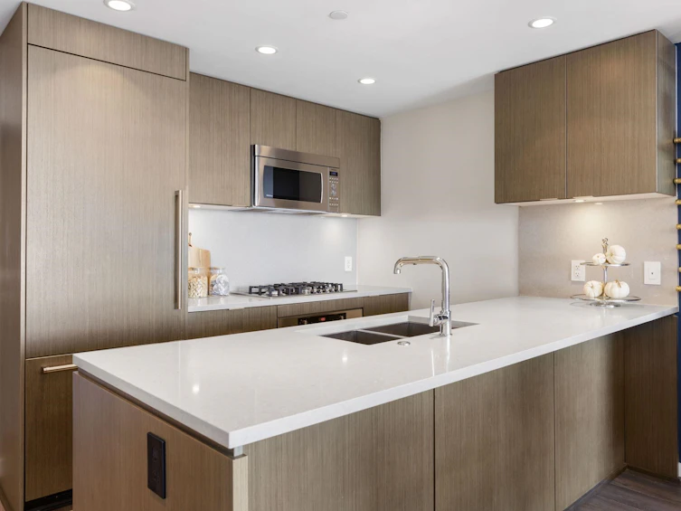 1703-125 E 14th Street, North Vancouver, BC, V7L 0E6 - 3