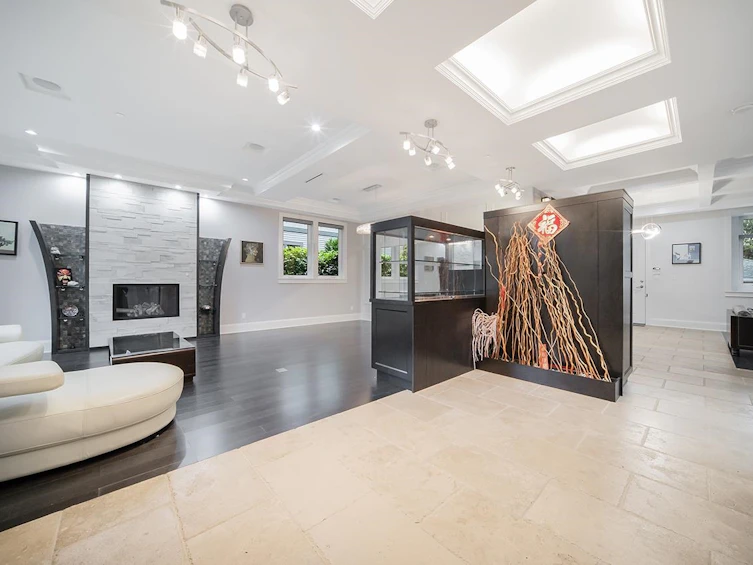 1420 W 53rd Avenue, Vancouver, BC, V6P 1L2 - 2