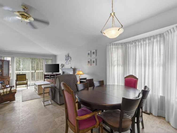 6-13970 72 Avenue, Surrey, BC, V3W 0M5 - 13