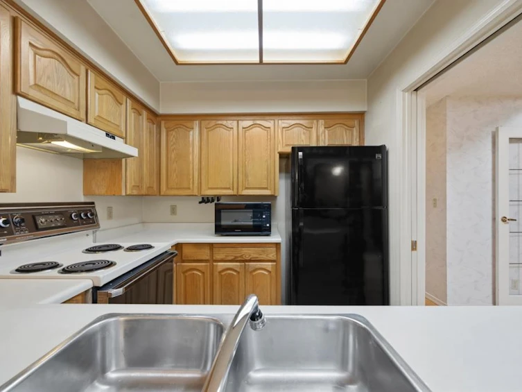 4-9771 152b Street, Surrey, BC, V3R 9V9 - 7