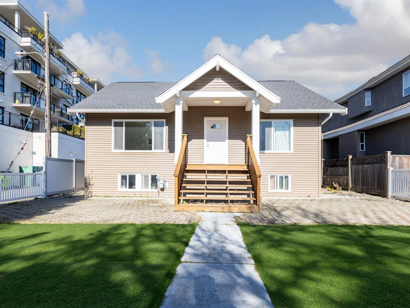 2079 W 46th Avenue, Vancouver BC V6M 2K8