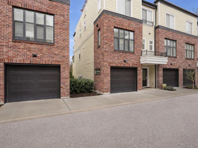 13-15588 32 Avenue - 2