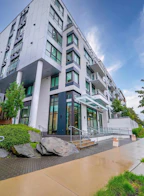 205 4932 Cambie Street