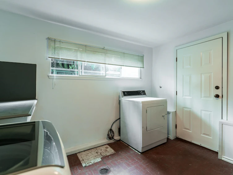 1323 E 29th Street, North Vancouver, BC, V7J 1T2 - 32