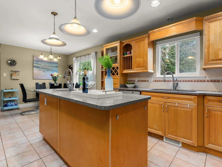12179 63a Avenue, Surrey, BC, V3X 3G8 - 27