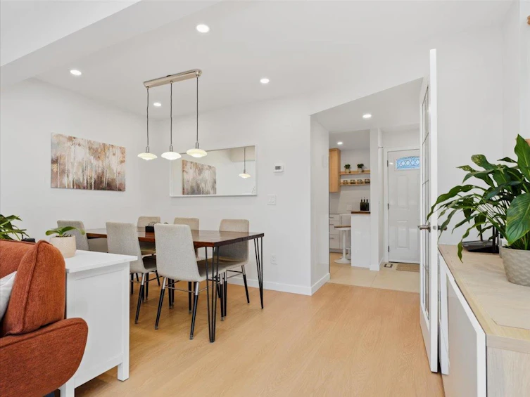 48-1910 Cedar Village Crescent, North Vancouver, BC, V7J 3M5 - 2