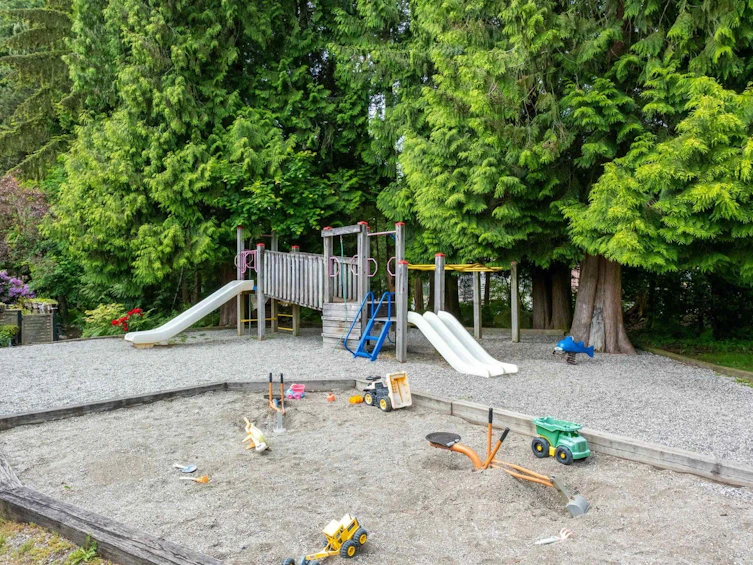 48-1910 Cedar Village Crescent, North Vancouver, BC, V7J 3M5 - 37