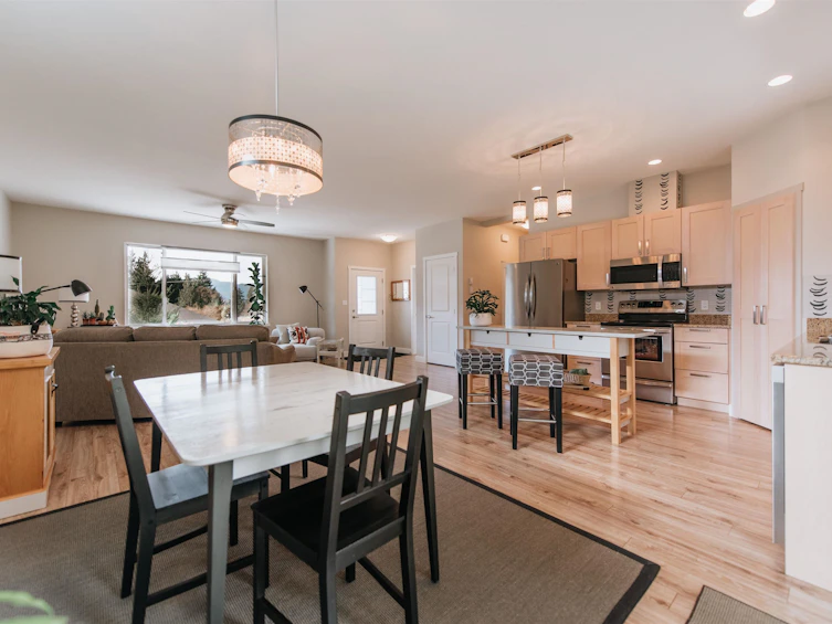 6222 Sitka Road, Sechelt, BC, V7Z 0L3 - 6