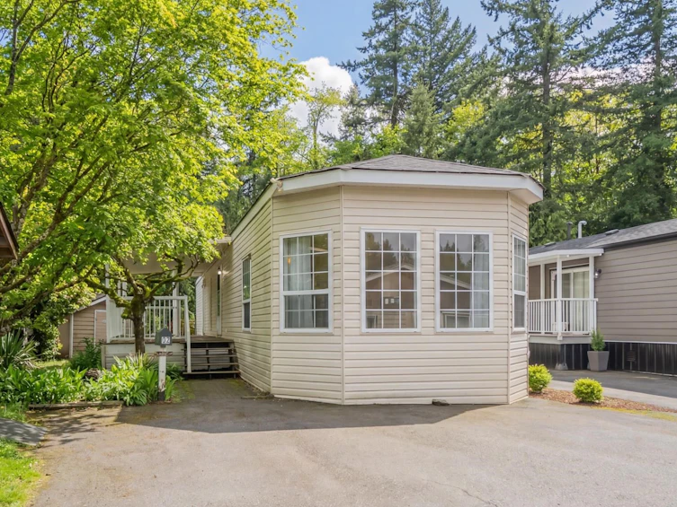52-3931 198 Street, Langley, BC, V3A 1C9