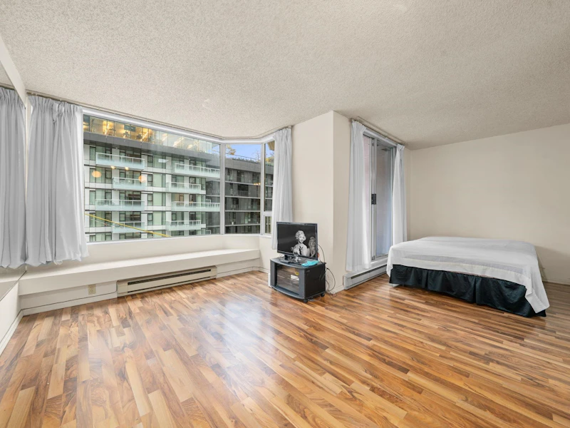 307 - 1330 Hornby Street, Vancouver BC V6Z 1W5
