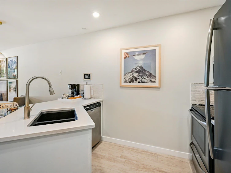 326-4360 Lorimer Road, Whistler, BC, V8E 1A5 - 12