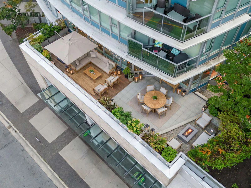 202 - 689 Abbott Street, Vancouver BC V6B 2K8
