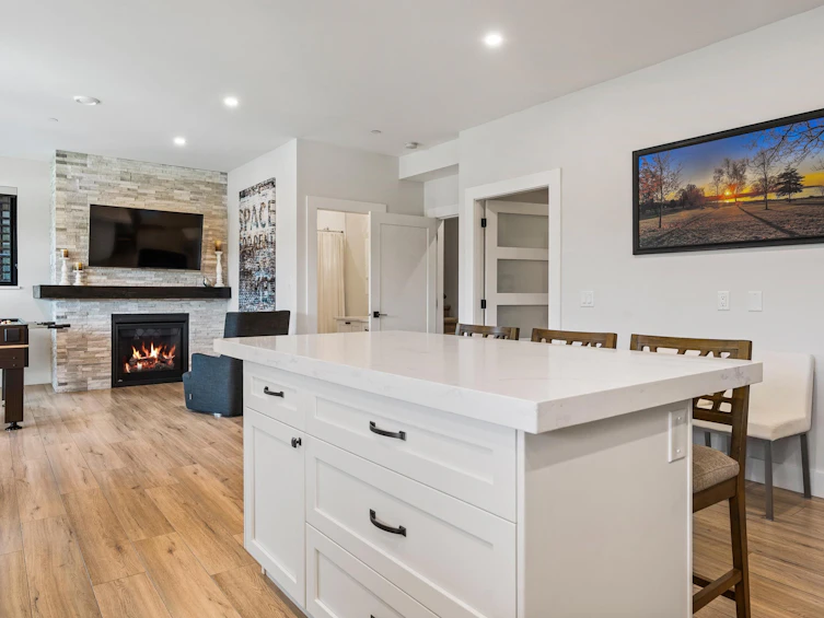 309 Munroe Avenue, Cultus Lake, BC, V2R 5A2 - 31