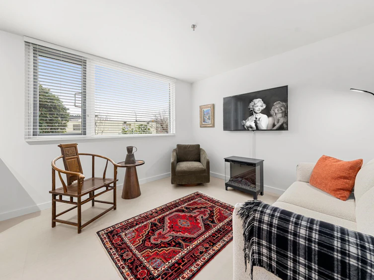 101A-460 14th Street, West Vancouver, BC, V7T 2W1 - 2