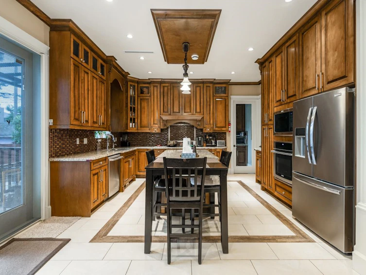 7130 Granville Street, Vancouver, BC, V6P 4X8 - 13