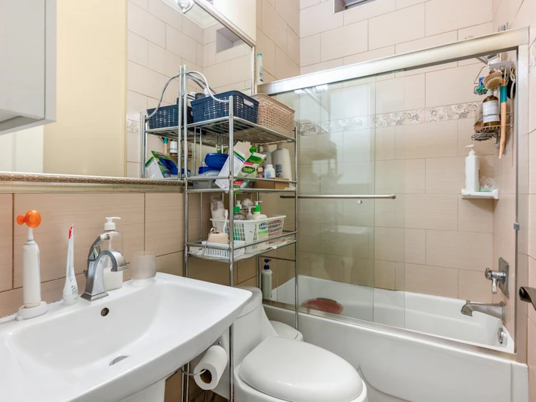 7130 Granville Street, Vancouver, BC, V6P 4X8 - 23