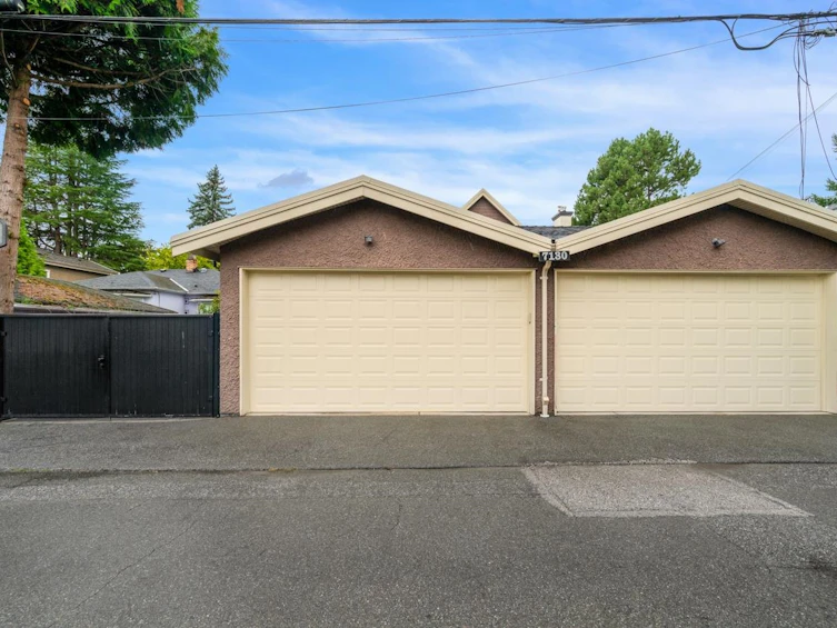 7130 Granville Street, Vancouver, BC, V6P 4X8 - 31