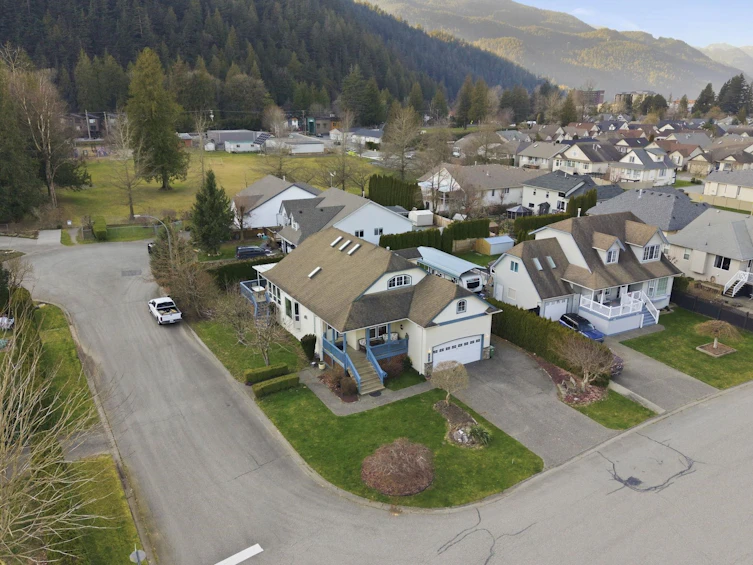 406 Miami River Drive, Harrison Hot Springs, BC, V0M 1K0 - 38