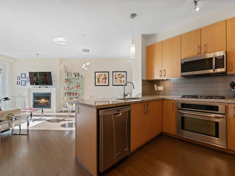 425-119 W 22nd Street, North Vancouver, BC, V7M 0B4 - 10