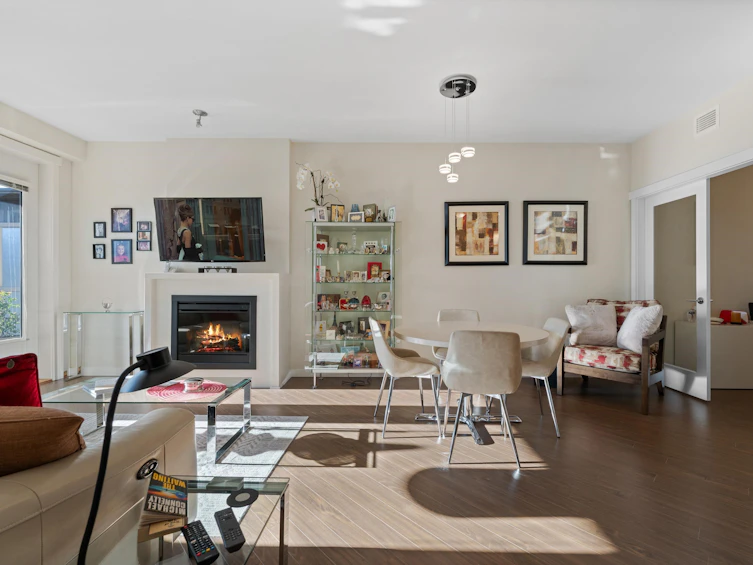 425-119 W 22nd Street, North Vancouver, BC, V7M 0B4 - 8